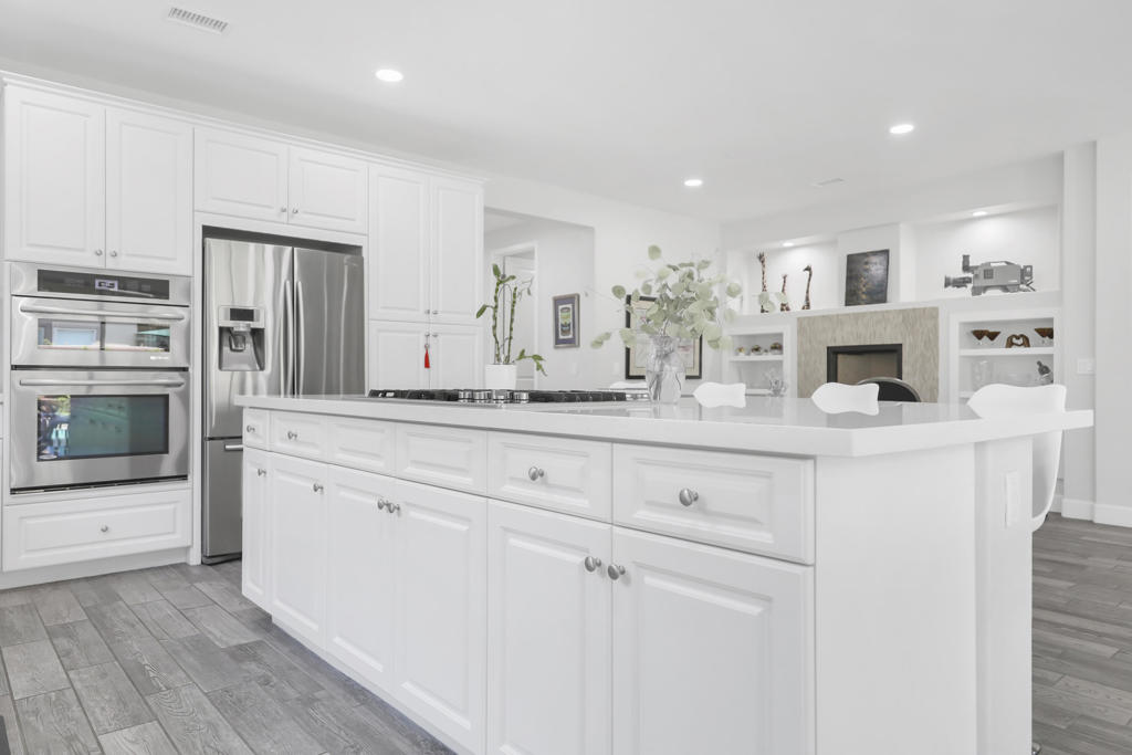 51221 Longmeadow Street Property Photo 15