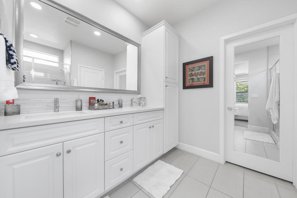 51221 Longmeadow Street Property Photo 19