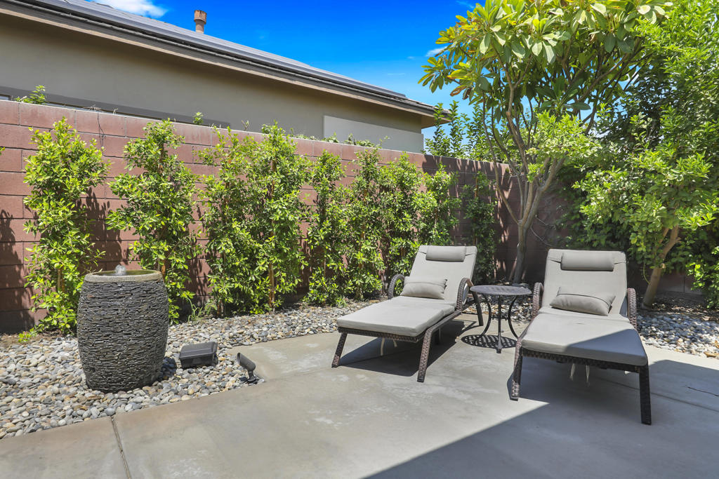 51221 Longmeadow Street Property Photo 28