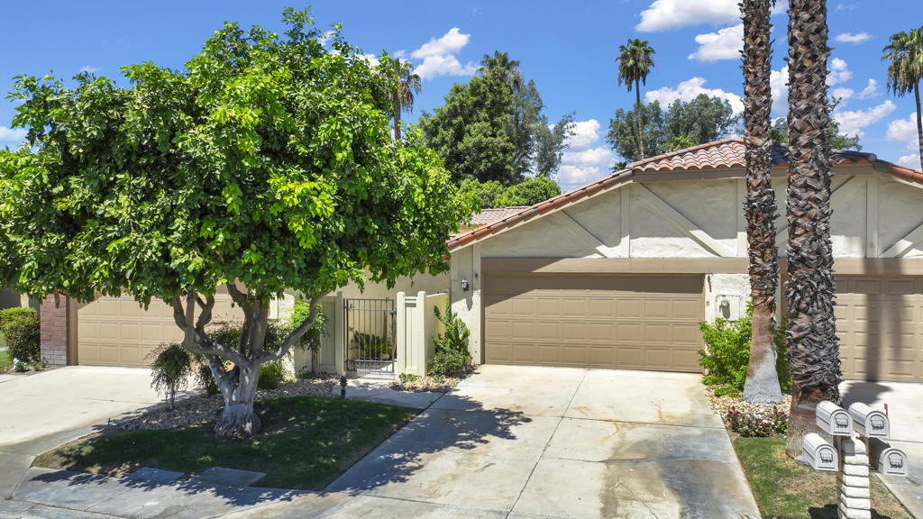 259 Santa Barbara Circle Property Photo 2