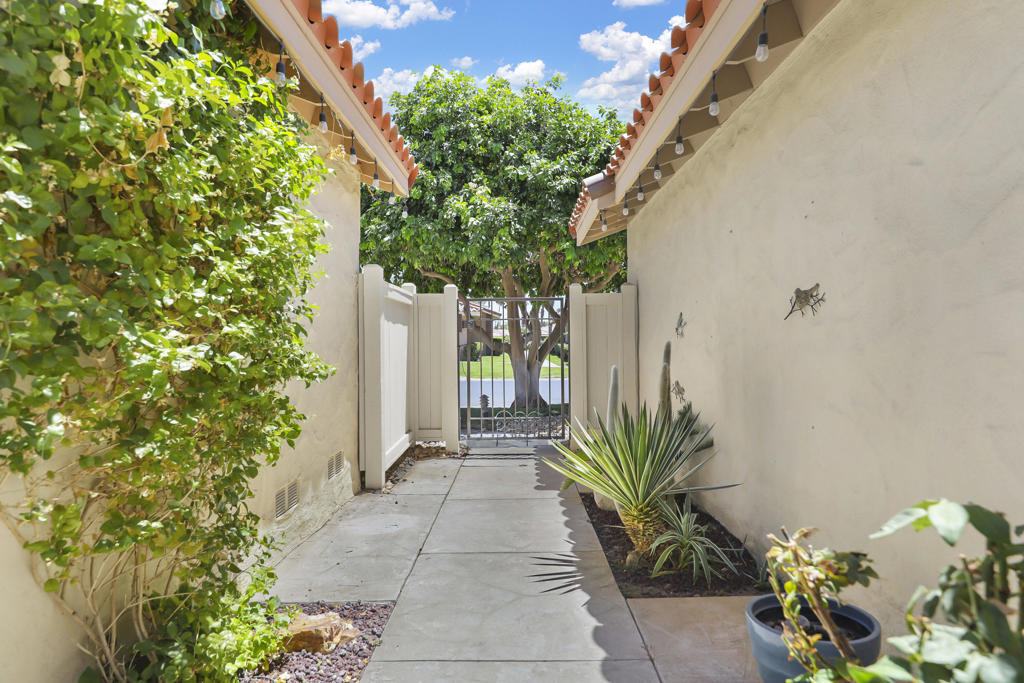 259 Santa Barbara Circle Property Photo 32