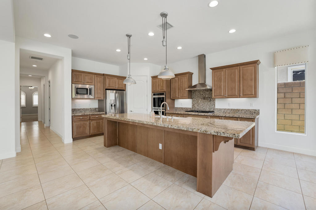 74114 Cosmopolitan Lane Property Photo
