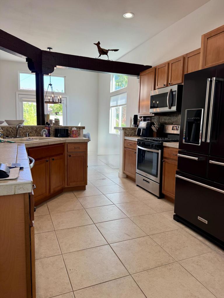 53700 Avenue Madero Property Photo 5