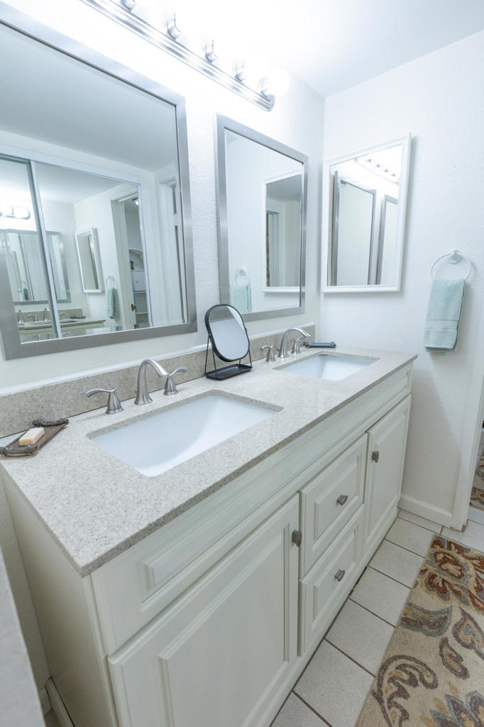 5301 E Waverly Drive 222 Property Photo 18