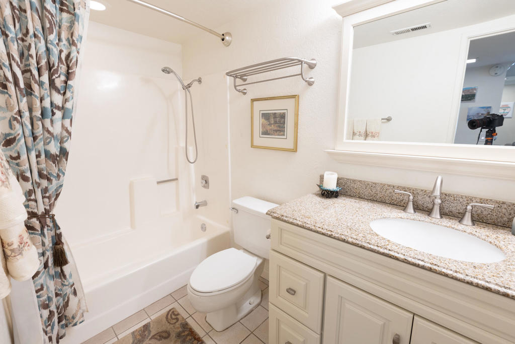 5301 E Waverly Drive 222 Property Photo 22