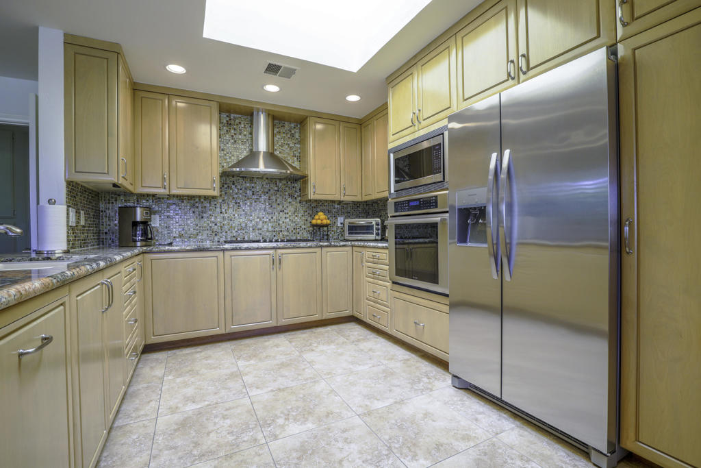 10 Colgate Drive Property Photo 12