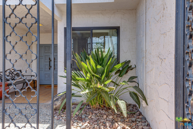 1533 E Canyon Estates Drive Property Photo 4