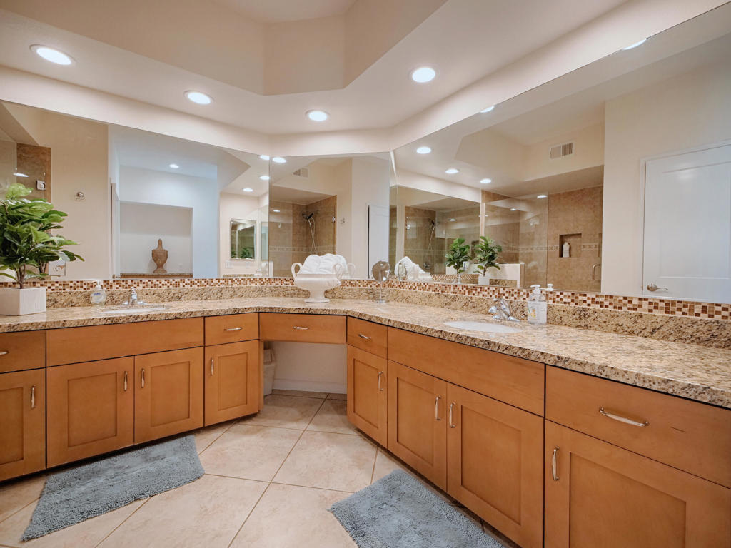 127 Villa Court Property Photo 16