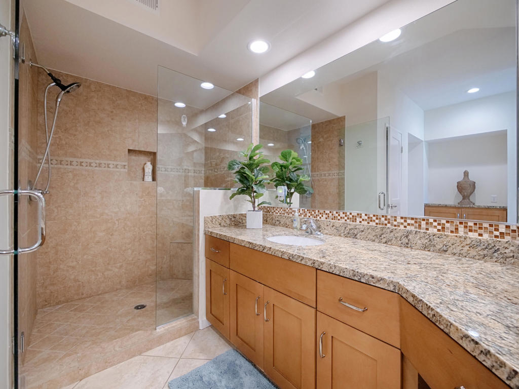 127 Villa Court Property Photo 17