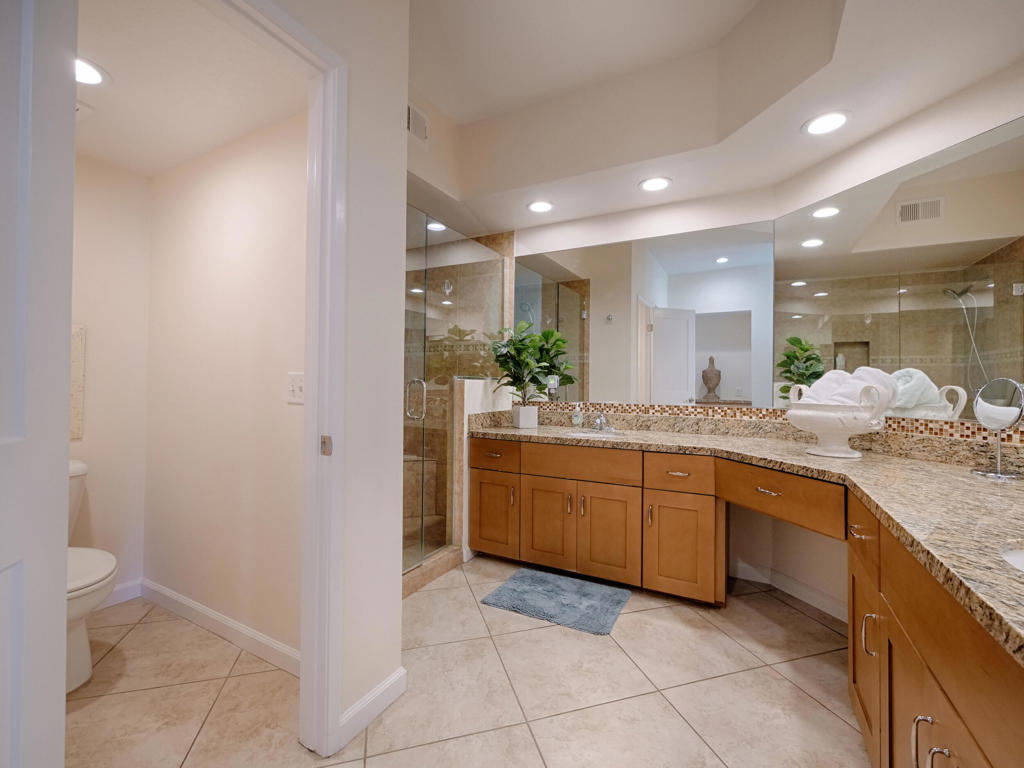 127 Villa Court Property Photo 20