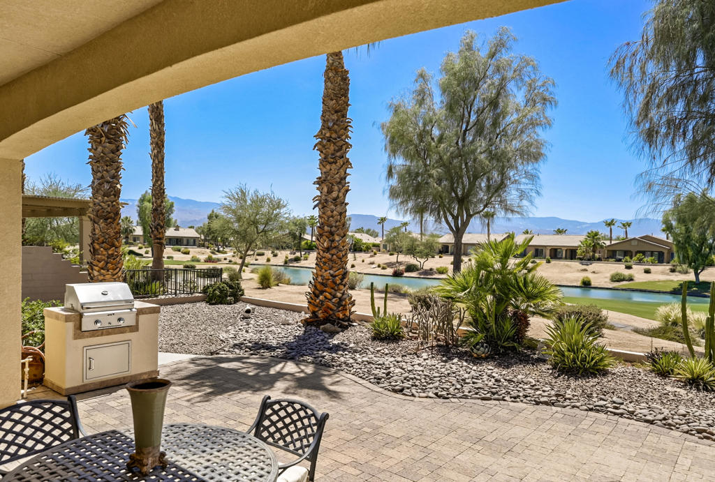 39375 Camino Piscina Property Photo 1