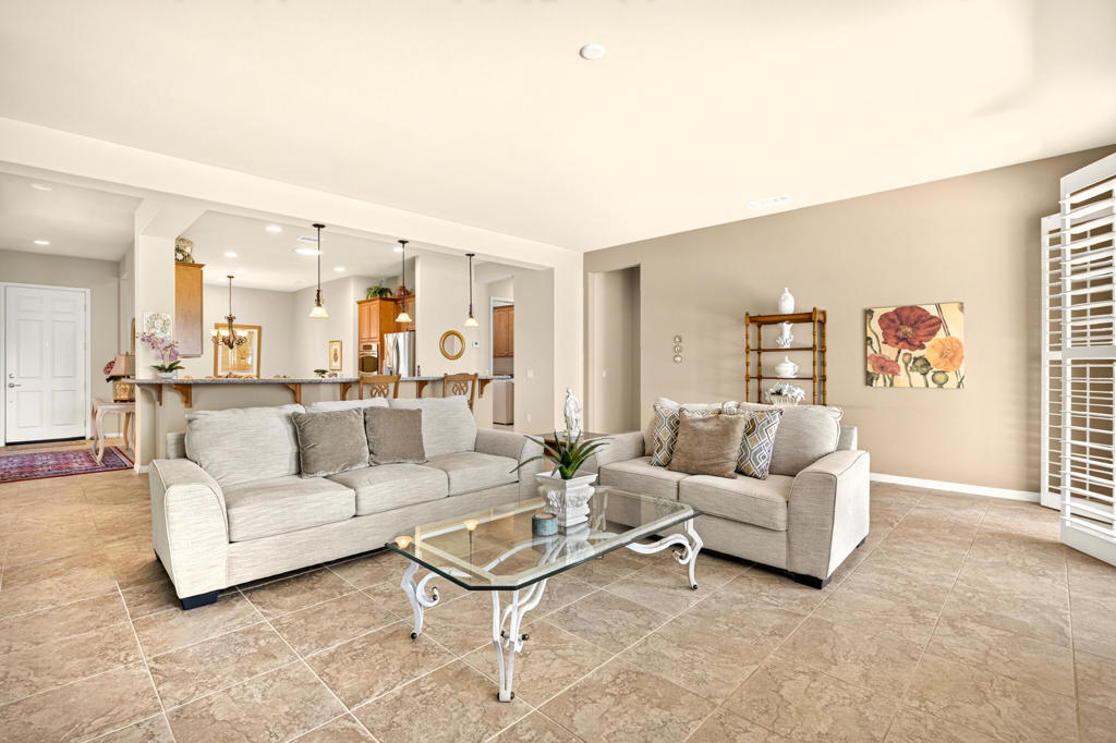 39375 Camino Piscina Property Photo 4
