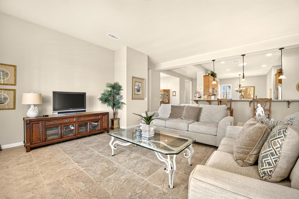 39375 Camino Piscina Property Photo 7