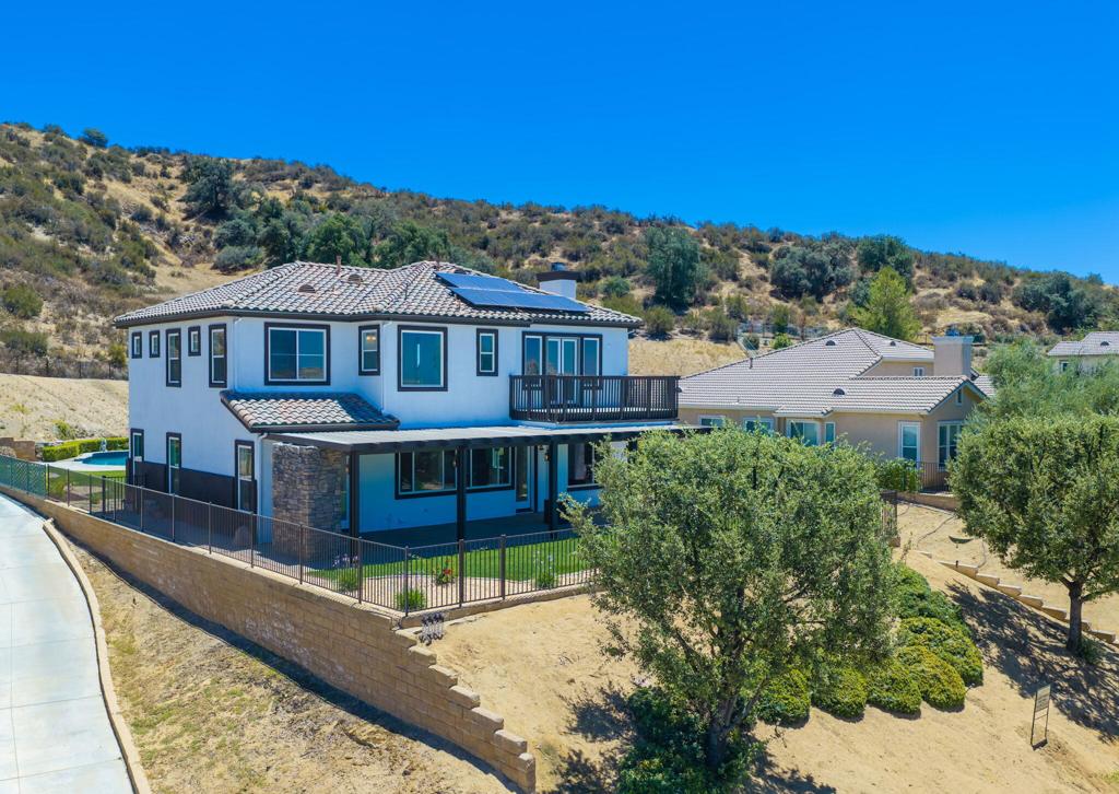 13435 Canyon Crest Road Property Photo 3