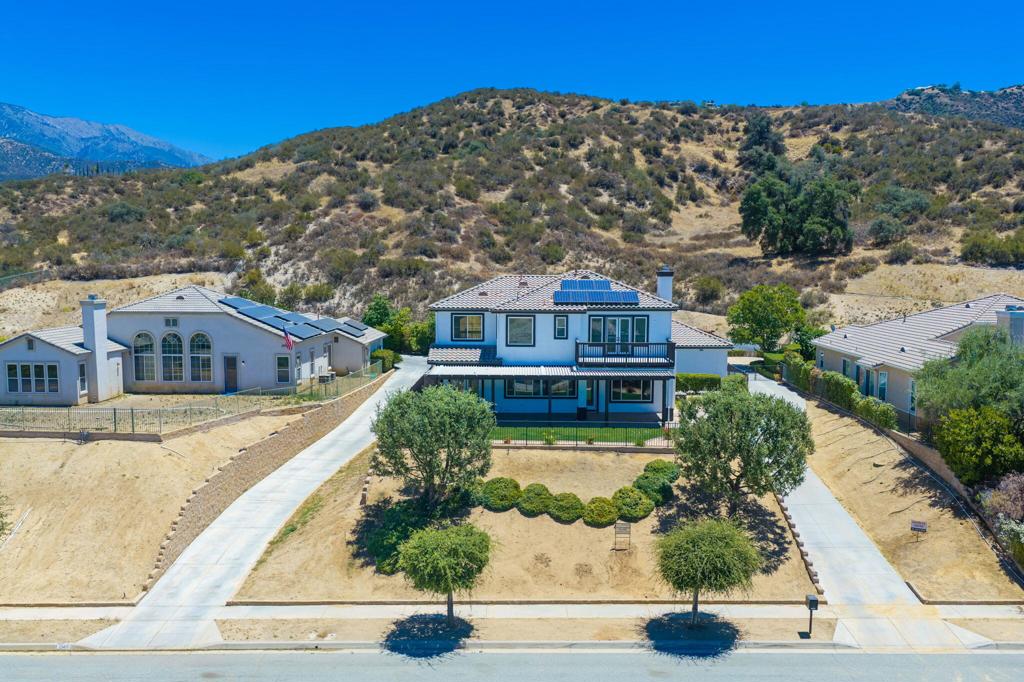 13435 Canyon Crest Road Property Photo 4