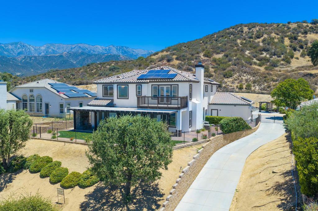 13435 Canyon Crest Road Property Photo 8