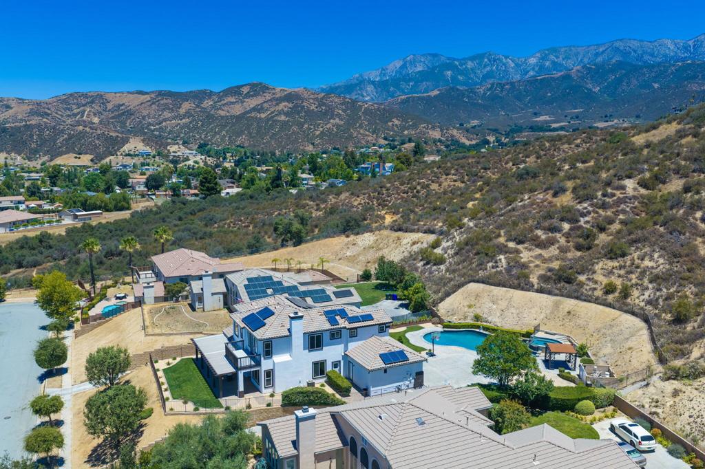 13435 Canyon Crest Road Property Photo 10
