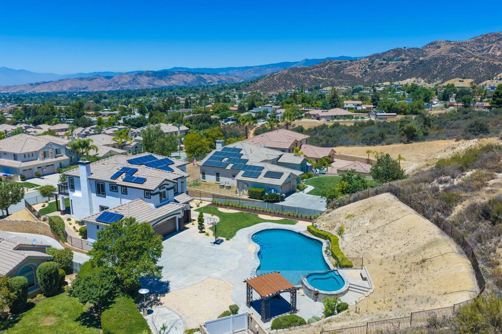 13435 Canyon Crest Road Property Photo 12