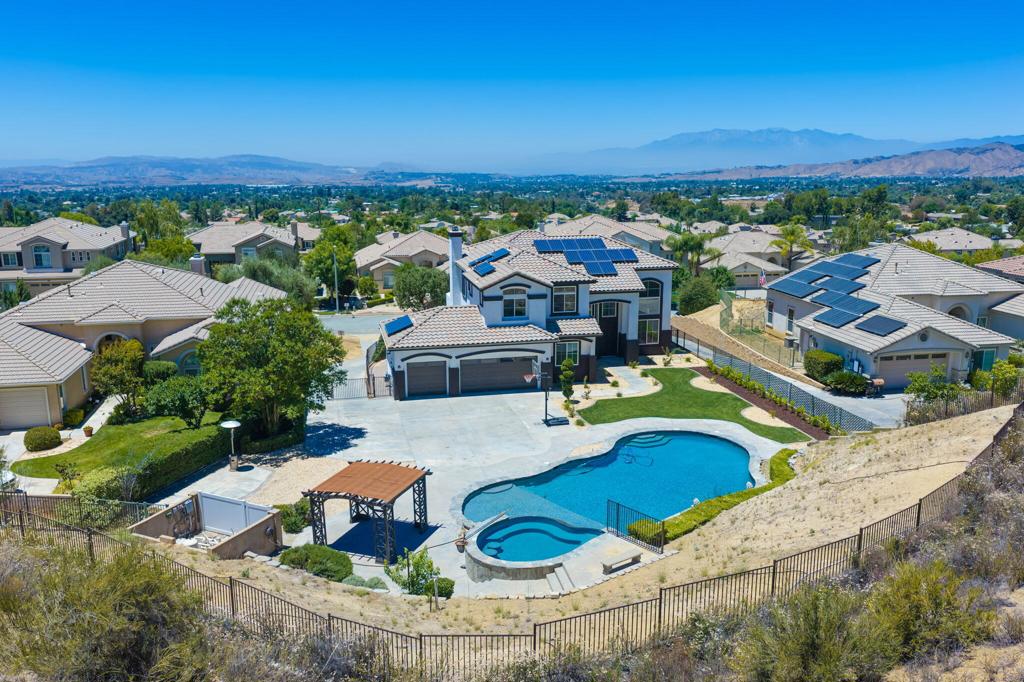 13435 Canyon Crest Road Property Photo 14