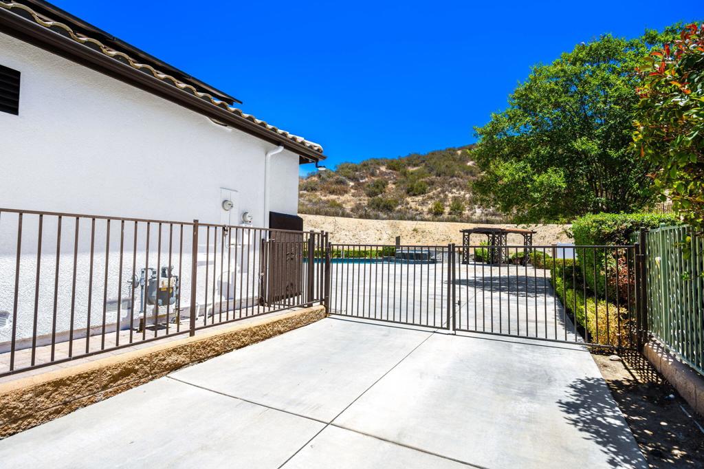 13435 Canyon Crest Road Property Photo 23
