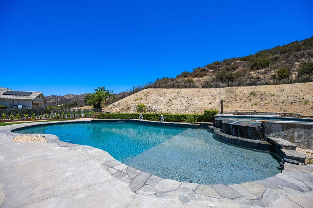 13435 Canyon Crest Road Property Photo 25