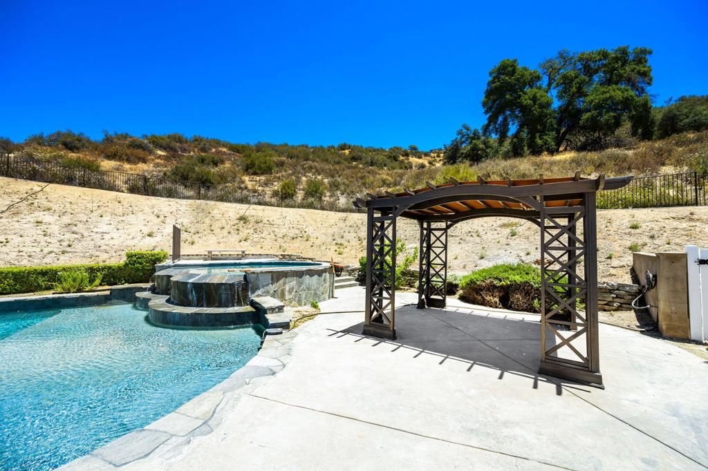 13435 Canyon Crest Road Property Photo 26