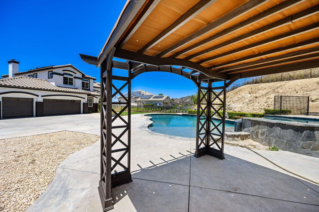 13435 Canyon Crest Road Property Photo 27
