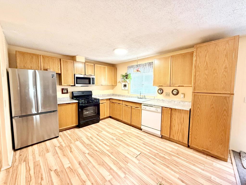 73150 Banff Street Property Photo 12