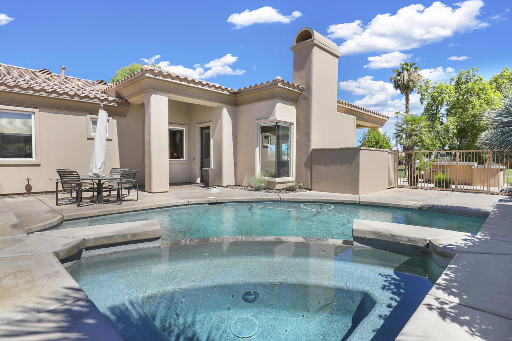 79294 Siena Drive Property Photo 4