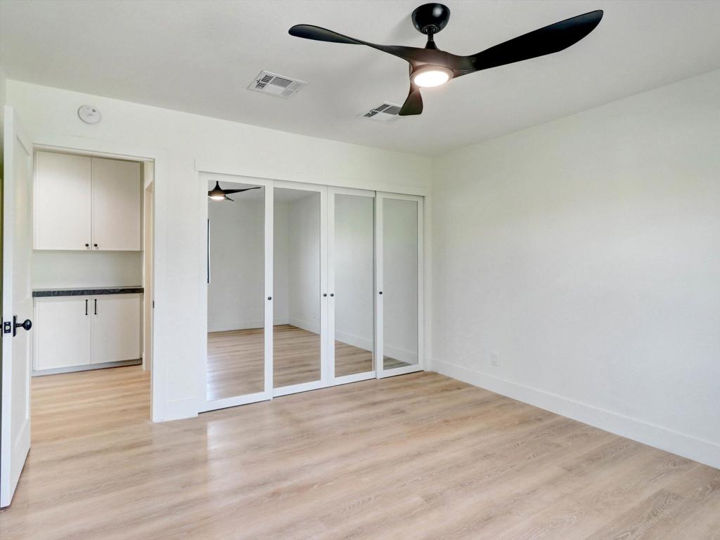 9721 Siwanoy Drive Property Photo 20