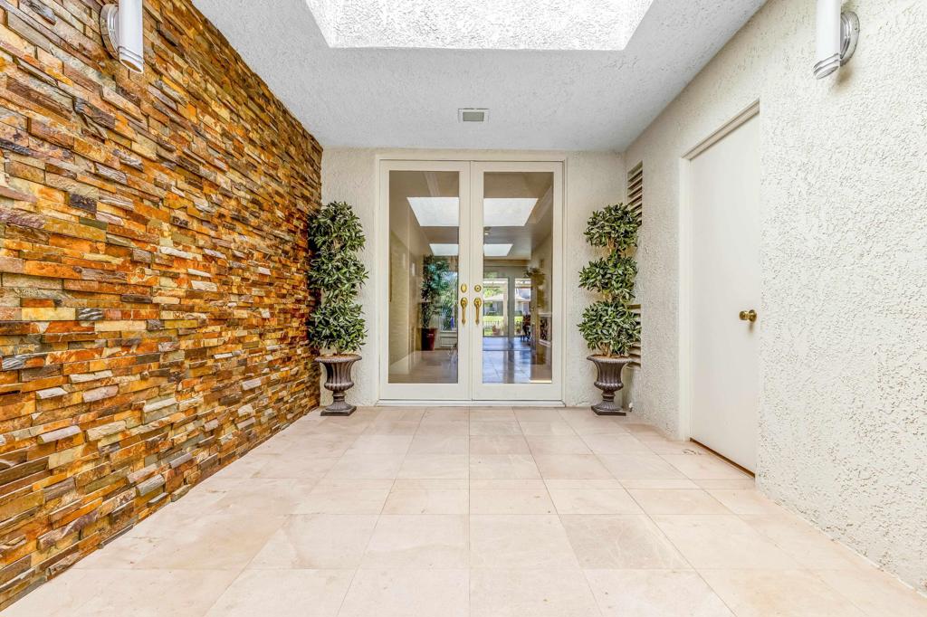 6 Colgate Drive Property Photo 5