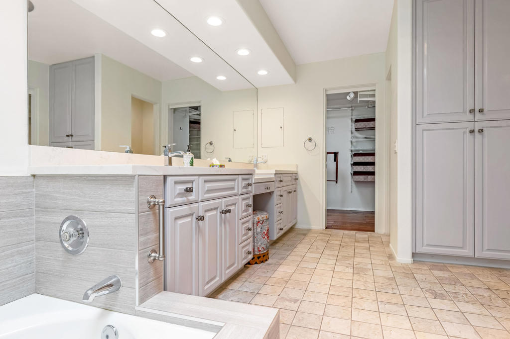 6 Colgate Drive Property Photo 31