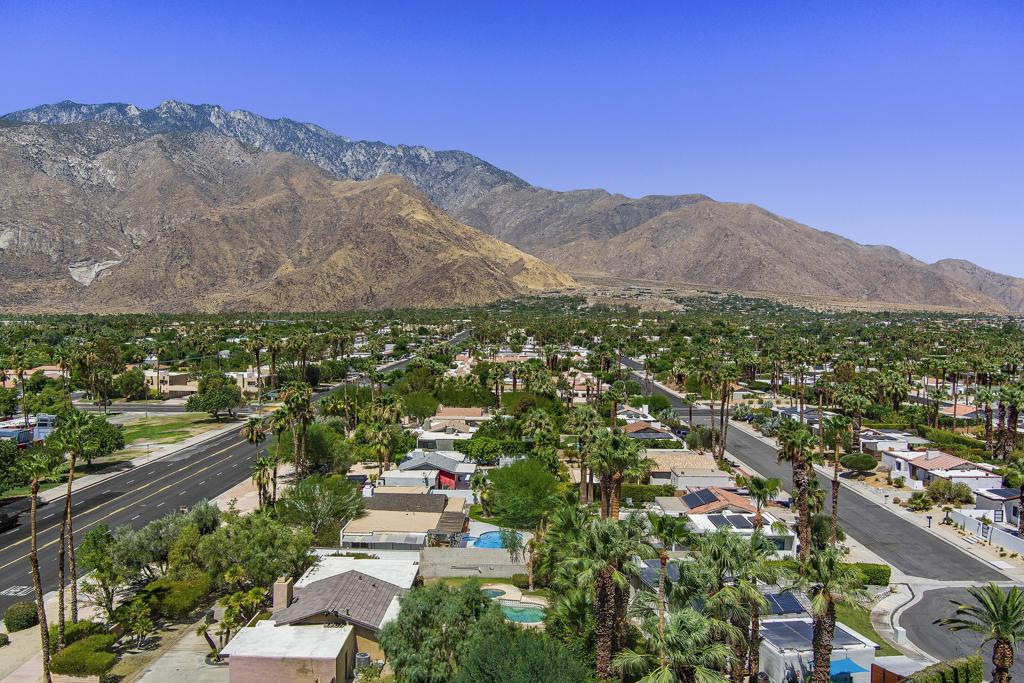 1110 E Vista Chino Property Photo 42
