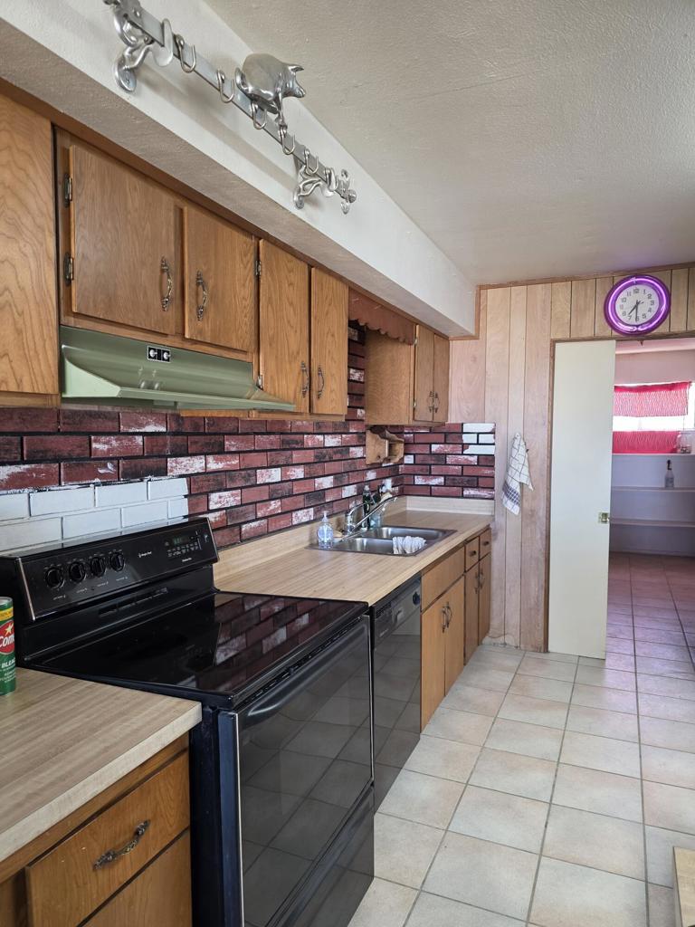2351 Oahu Lane Property Photo 15
