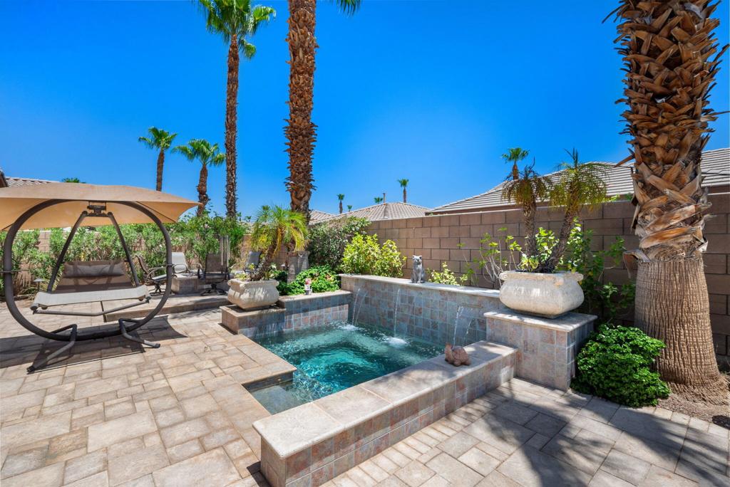 61080 Talea Drive Property Photo 3