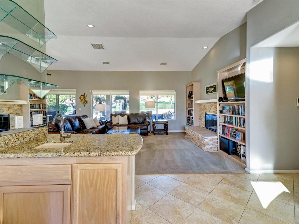 8567 Clubhouse Boulevard Property Photo 14