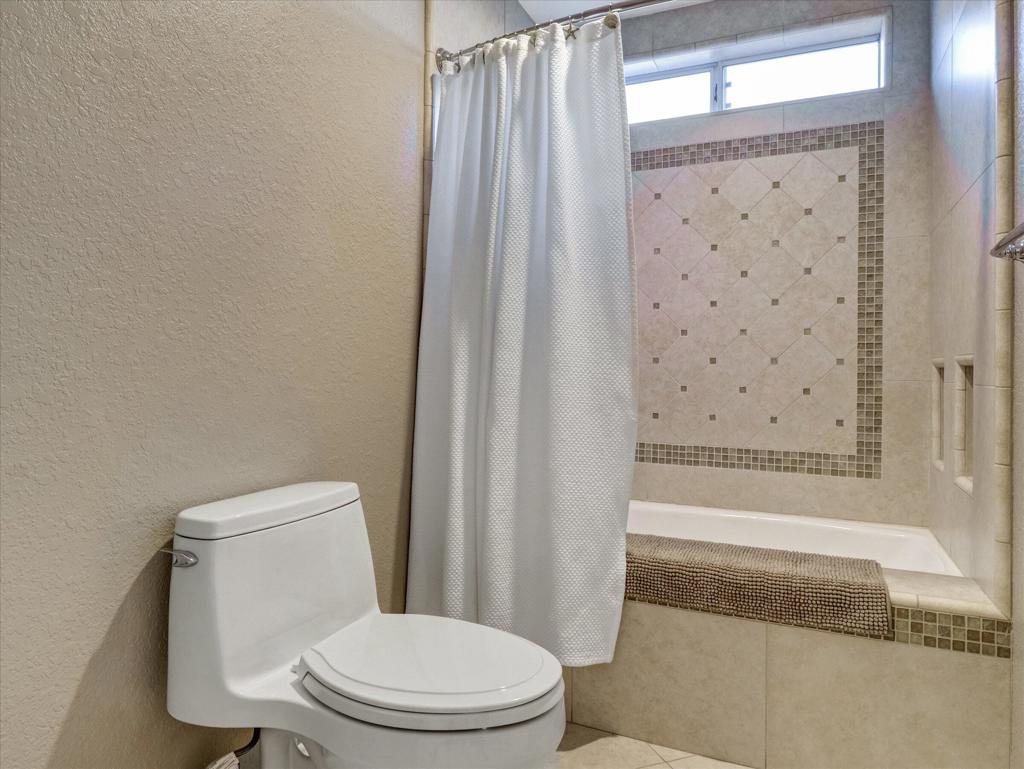 8567 Clubhouse Boulevard Property Photo 26