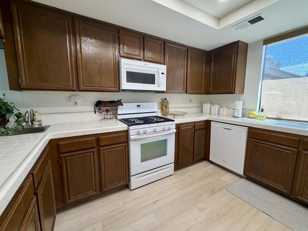 231 Santa Barbara Circle Property Photo 9