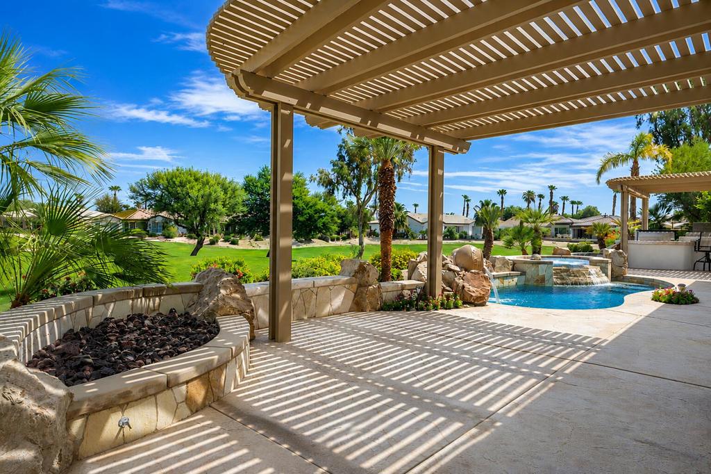 60463 White Sage Drive Property Photo 3
