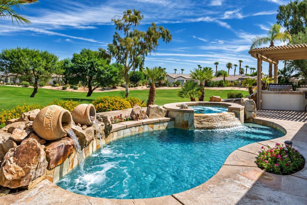 60463 White Sage Drive Property Photo 3
