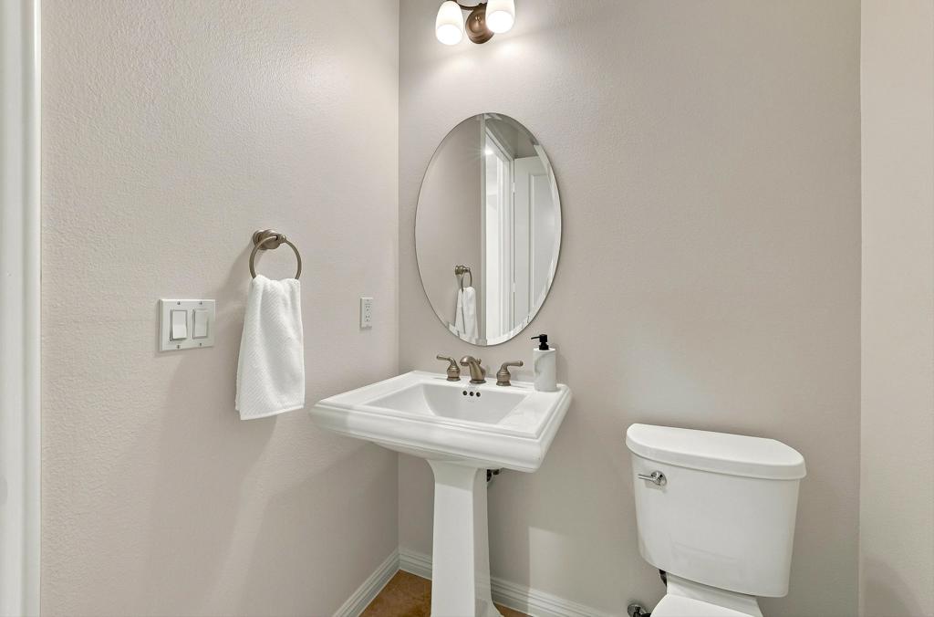 60463 White Sage Drive Property Photo 26