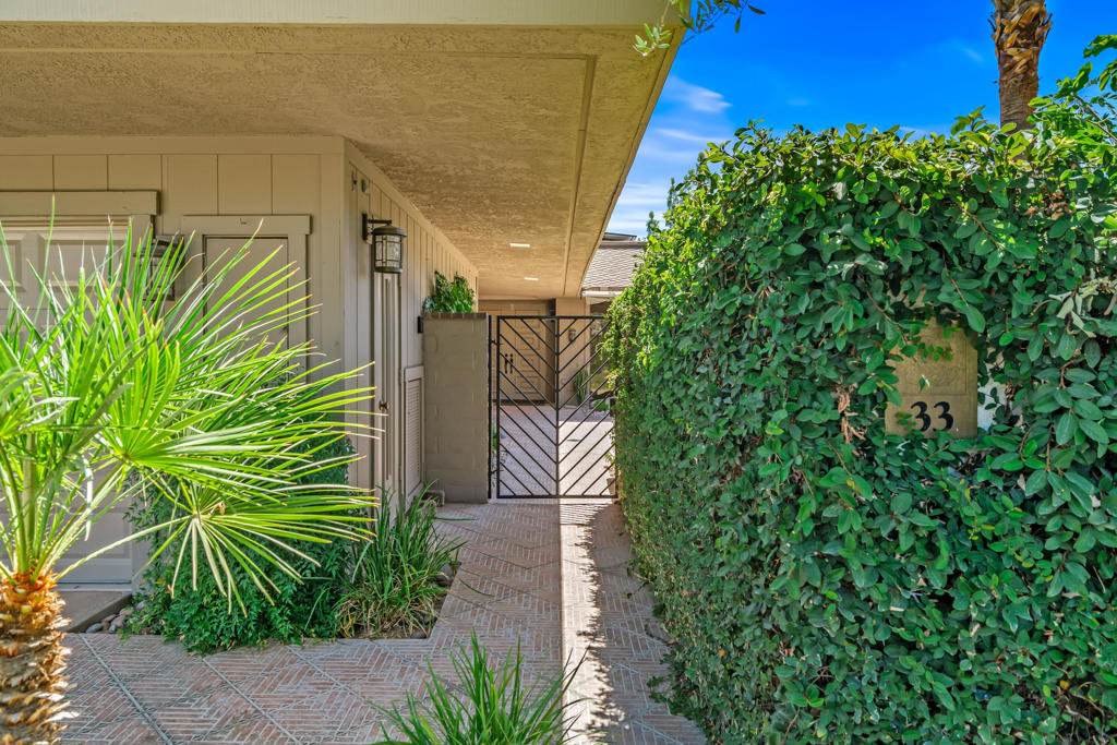 33 Colgate Drive Property Photo 3