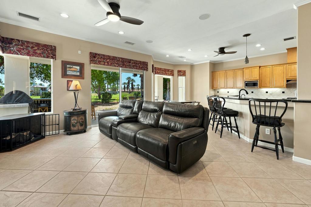 55010 Southern Property Photo 24