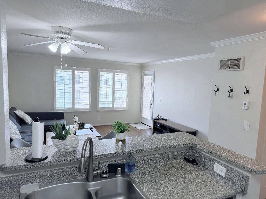 8889 Caminito Plaza Centro 7305 Property Photo 3
