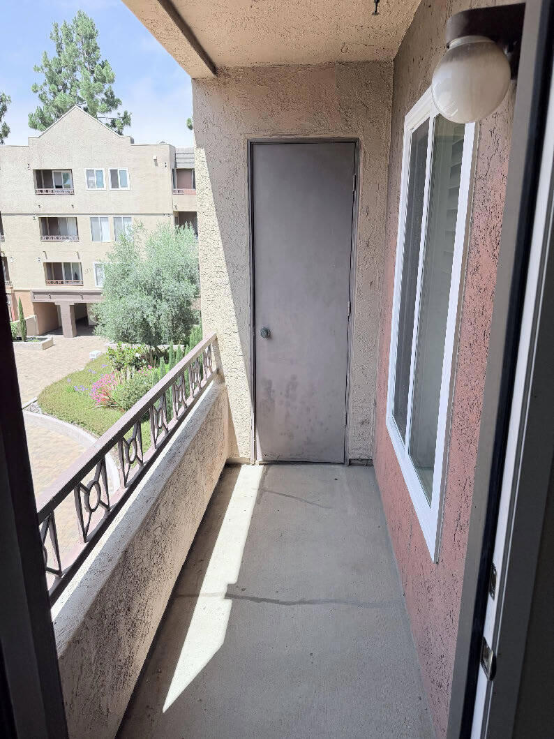 8889 Caminito Plaza Centro 7305 Property Photo 17