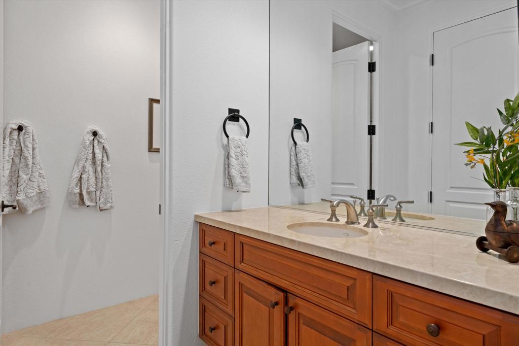 58242 Aracena Property Photo 24