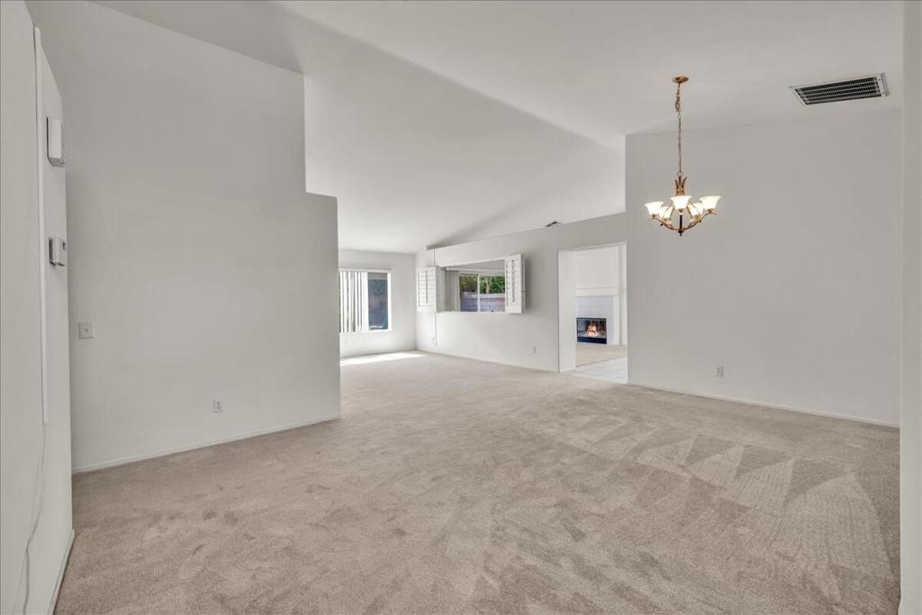 45215 Desert Air Street Property Photo 4