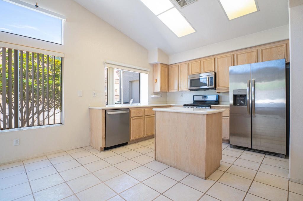 45215 Desert Air Street Property Photo 12