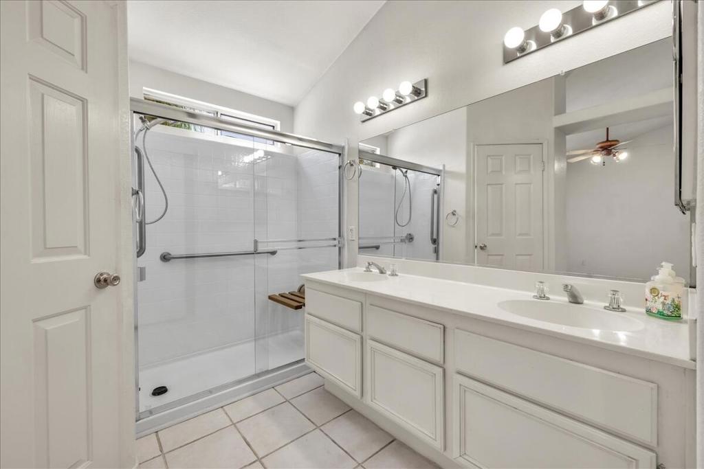 45215 Desert Air Street Property Photo 17