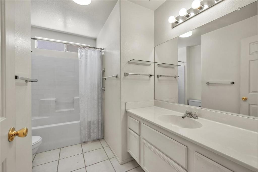 45215 Desert Air Street Property Photo 22